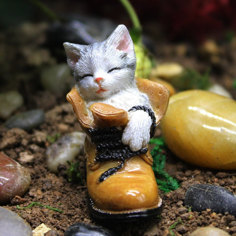 Cute Little Cat Micro Landscape Flower Pot Resin Decoration