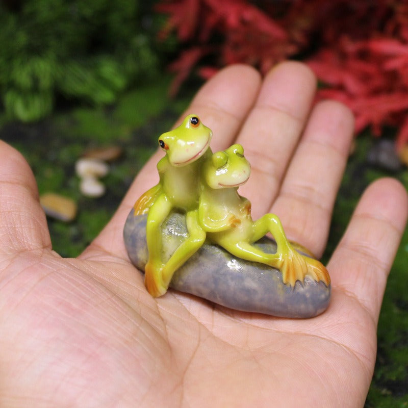 Micro landscape couple frog decoration